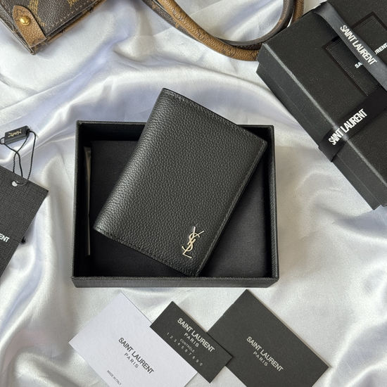 Christian Dior LECASSANDRE Grained Leather Wallet 668736