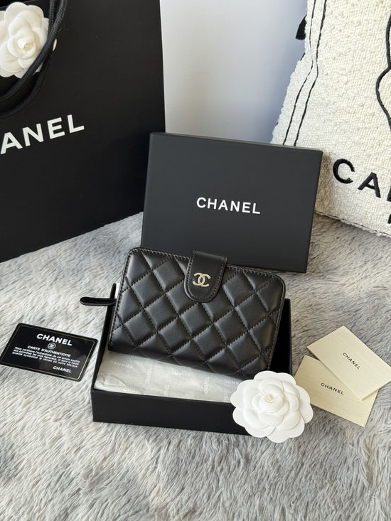 Chanel Medium Bifold Wallet Lambskin Quilted Gold Hardware A48667