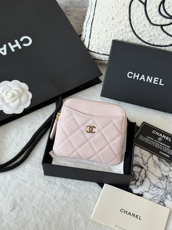 Chanel Caviar Card Holder Cowhide Gold Buckle AP2111
