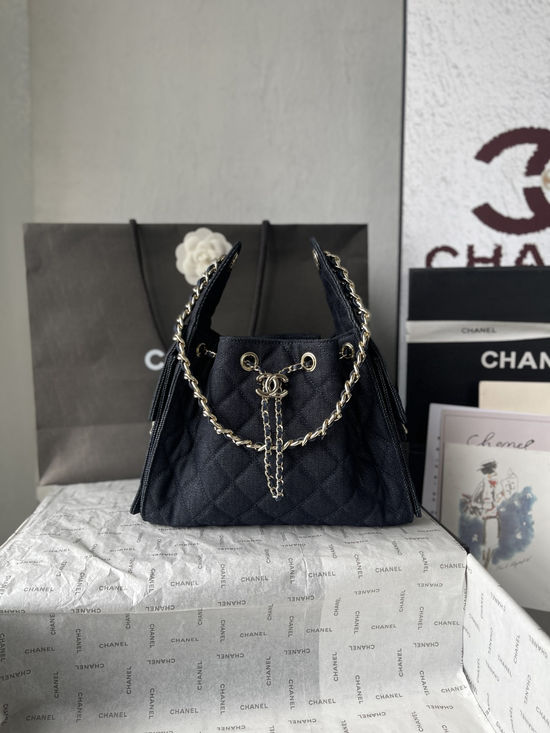 Chanel Hobo Quilted Caviar Shoulder Bag AS5293