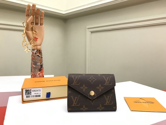 Louis Vuitton Victorine Compact Wallet Monogram M62472