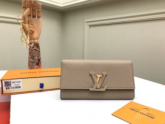 Louis Vuitton Taurillon Leather Capucines Wallet M61249