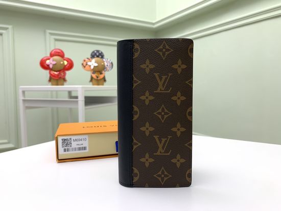 Louis Vuitton Brazza Wallet Multi Compartment M69410