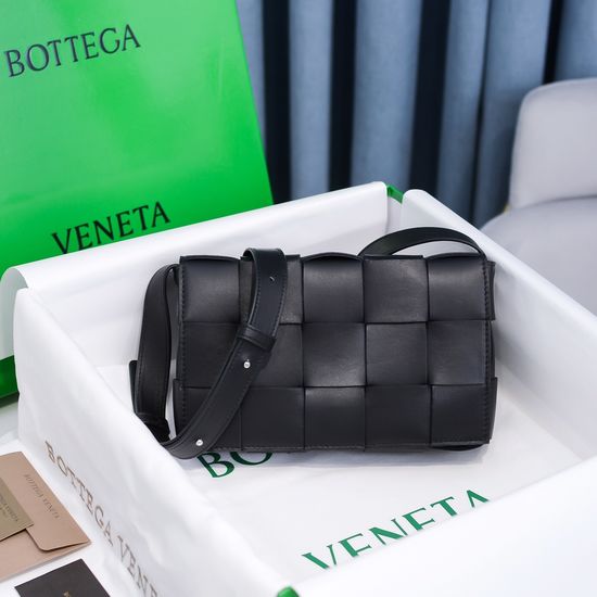 Bottega Veneta CASSETTE Sheepskin Bag 6687