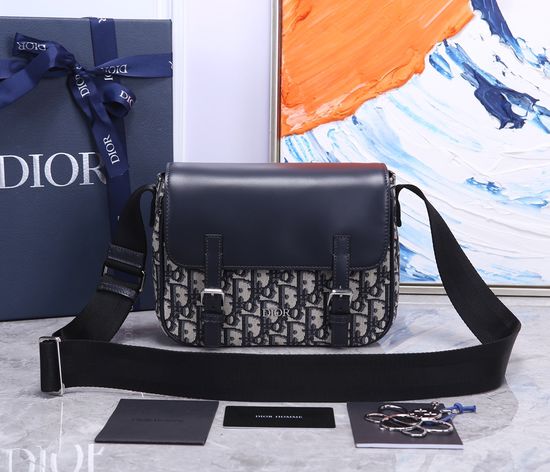 Christian Dior Oblique Canvas Messenger Bag M93311