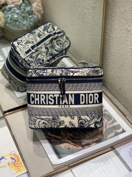 Christian Dior Embroidered Cosmetic Round Bag 25x15x14