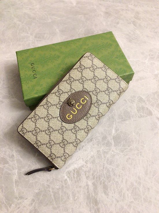 Gucci GG Supreme PVC Zip Wallet 473953