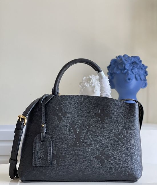 Louis Vuitton LV Petit Palais Embossed Leather Handbag M58916