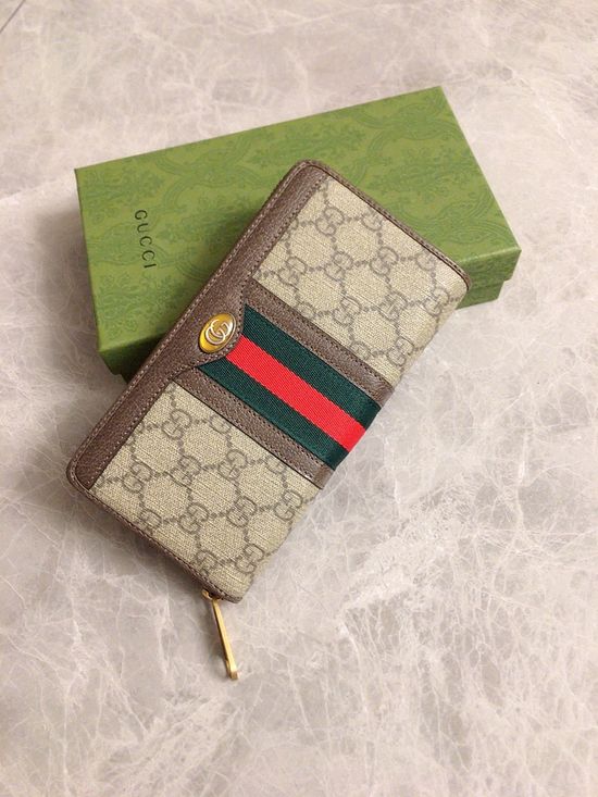 Gucci GG Supreme Zip Wallet 597612