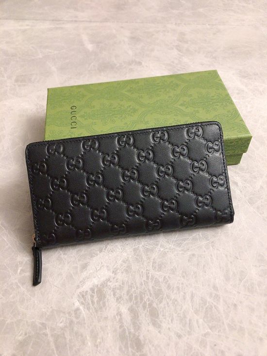 Gucci Embossed Leather Wallet 307987