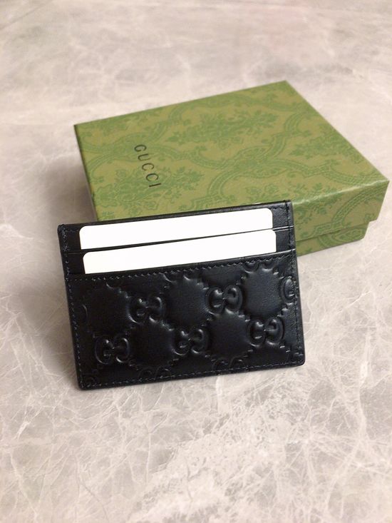 Gucci Card Case Embossed GG Pattern 443127