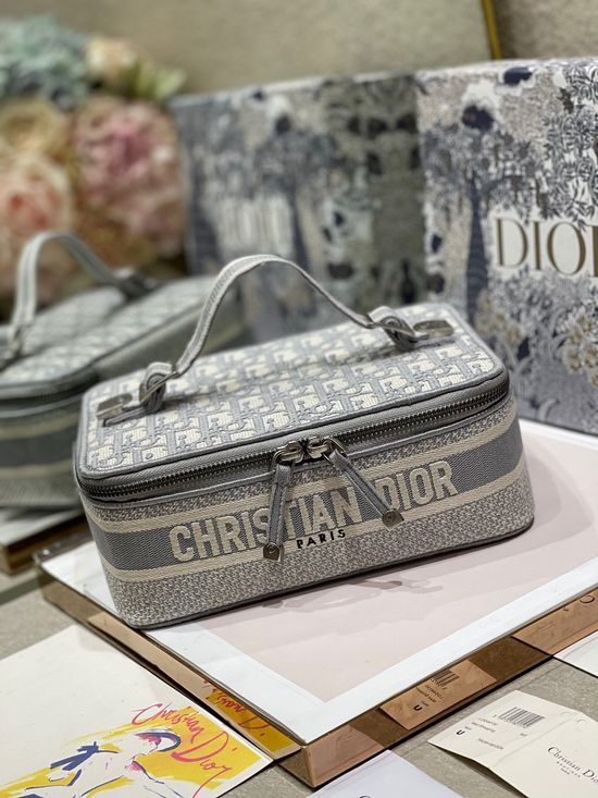 Christian Dior Embroidery Cosmetic Pouch 9021-11298