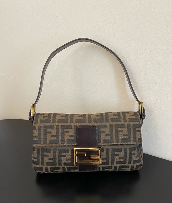 Fendi Vintage Baguette Bag Gold Buckle 3312