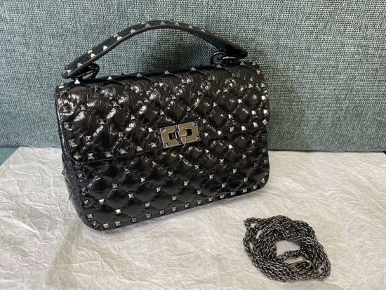 Valentino Classic Rockstud Leather Handbag 0123