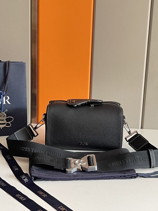 Christian Dior Dio Lingot 50 Leather Handbag 93336