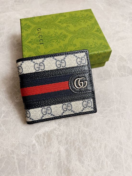 Gucci GG Supreme Canvas Short Wallet 597606