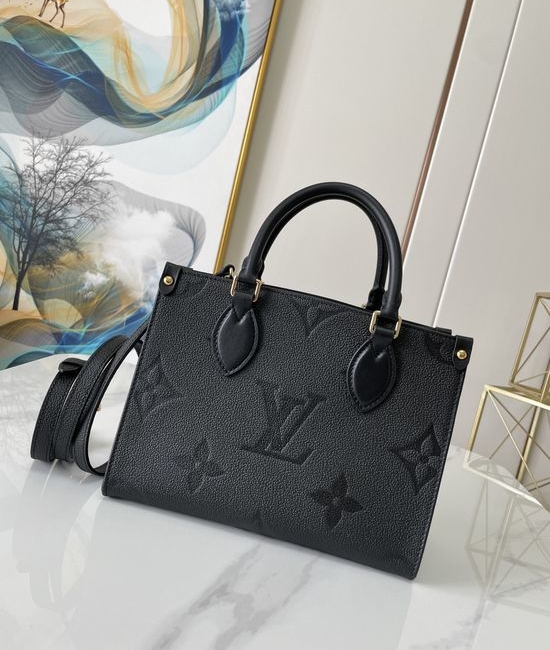 Louis Vuitton LV ONTHEGO Leather Tote Bag M45653