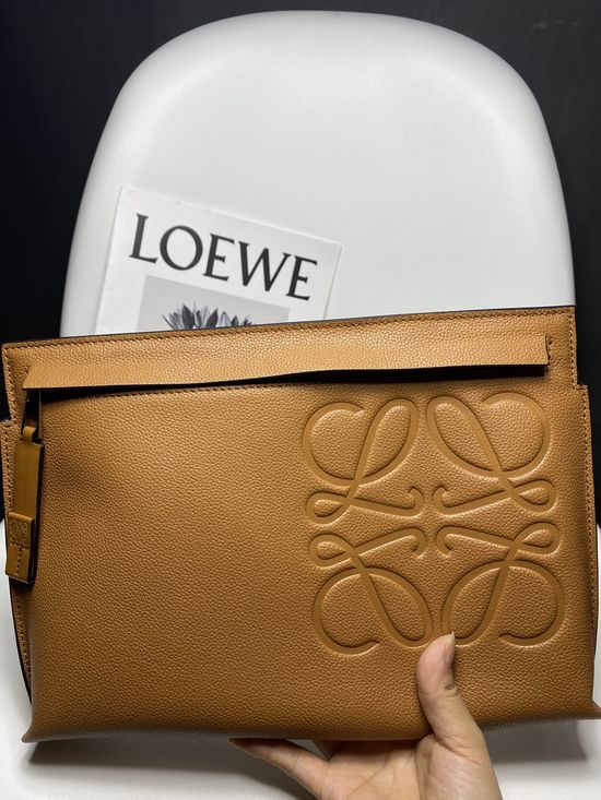 Loewe T Pouch Clutch Grained Cowhide Leather 3040