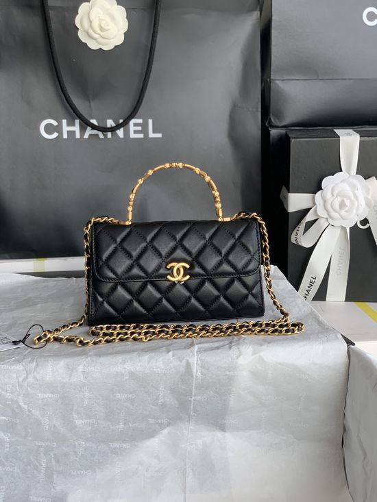 Chanel Kelly Enamel Handle Bag in Leather AP2946