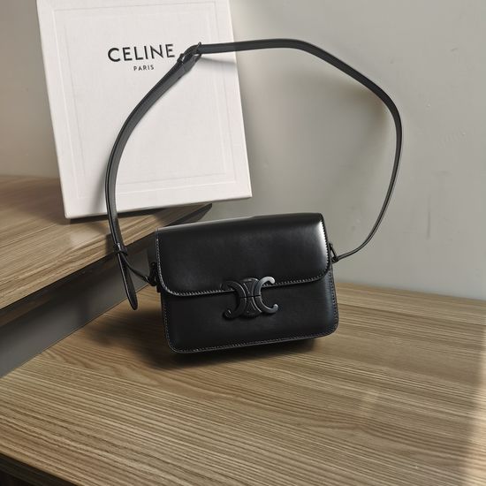 Celine Triomphe Teen Size Shoulder Bag 188423