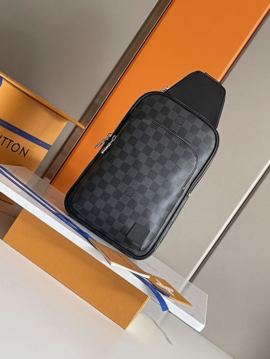 Louis Vuitton Avenue Damier Graphite Canvas Bag N45302