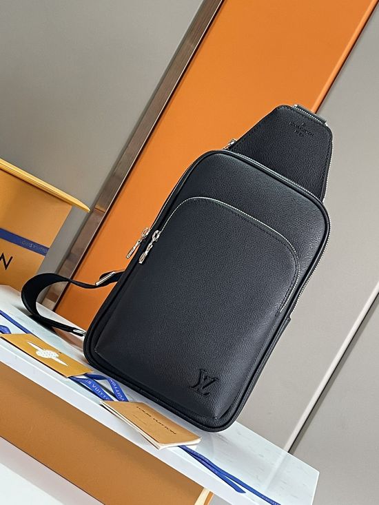 Louis Vuitton Avenue Shoulder Bag M30863