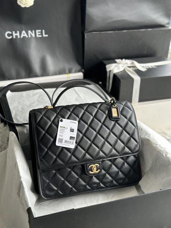 Chanel Caviar Messenger Bag AS3662