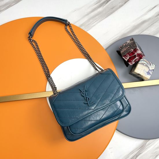 Yves Saint Laurent Niki Textured Leather Bag 533037