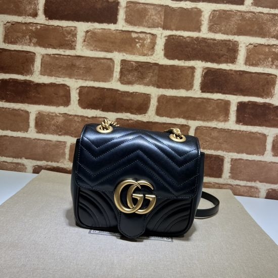 Gucci Smooth Black Leather Shoulder Bag 739682