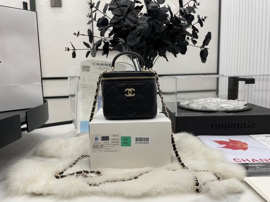 Chanel Classic Chain Handbag A68092
