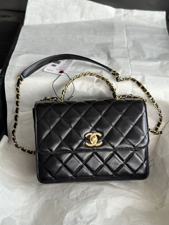 Chanel Handle Crossbody Leather Bag AS3908