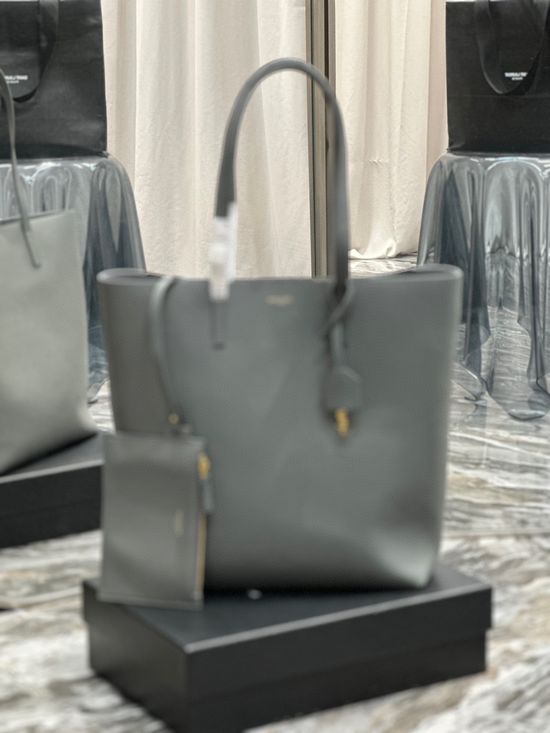 Yves Saint Laurent Shopping Tote Vertical Large Capacity Bag 600306
