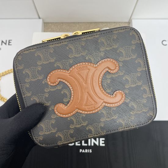 Celine Box On Chain Triomphe Logo Bag 10L052