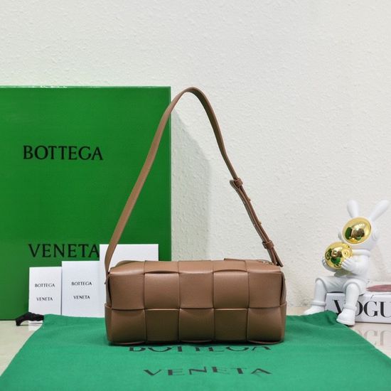 Bottega Veneta Brick Cassette Shoulder Bag Woven Leather 9305