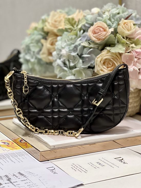 Christian Dior Lounge Quilted Handbag 22626