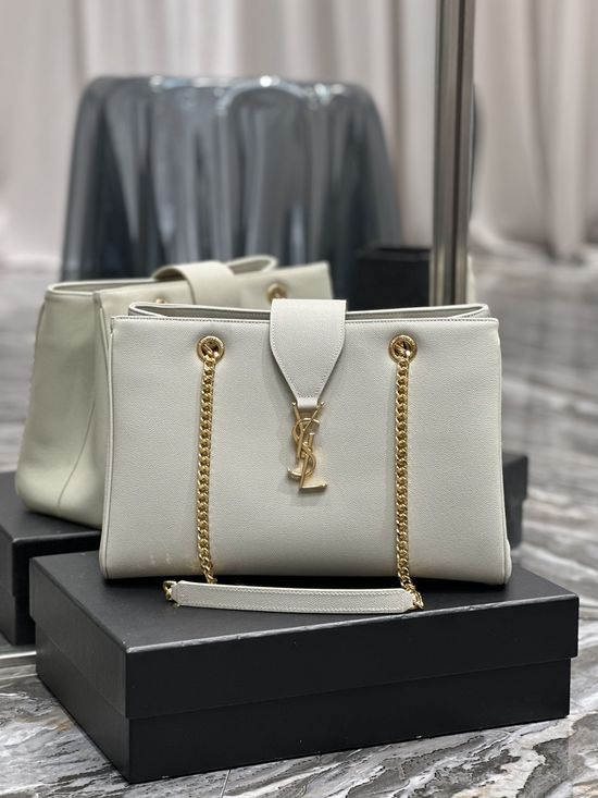 Yves Saint Laurent Large Tote Bag with Iconic Logo Fish Roe Leather 668900