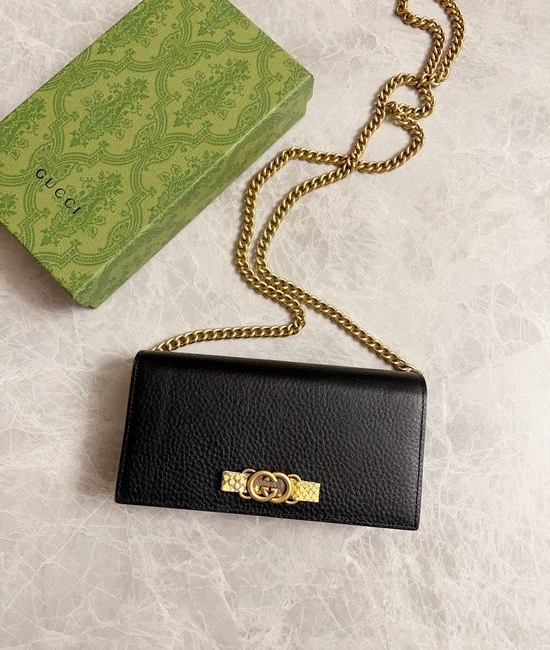 Gucci Interlocking G Bow Chain Crossbody 746056