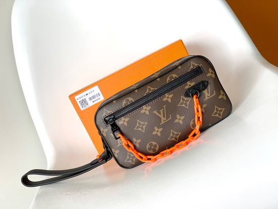 Louis Vuitton Pochette Volga Monogram Clutch M68321