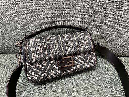Fendi Baguette Houndstooth Embroidery Bag 83329
