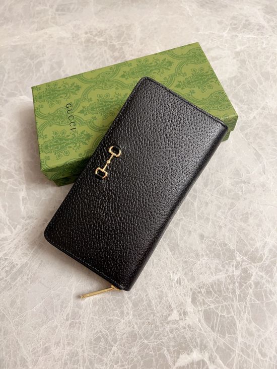 Gucci GG Marmont Leather Bi-fold Wallet 700484