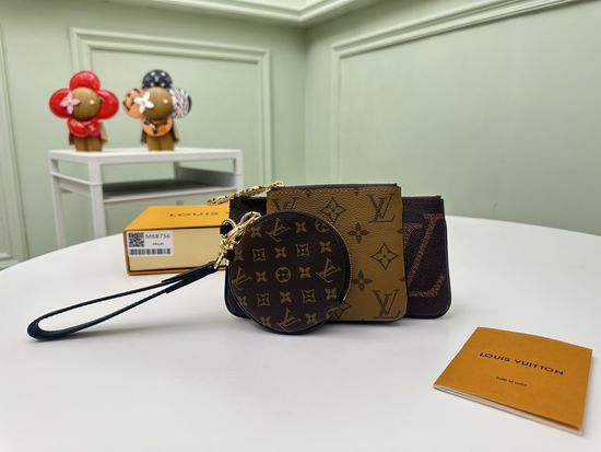 Louis Vuitton Trio Clutch Bag M68756
