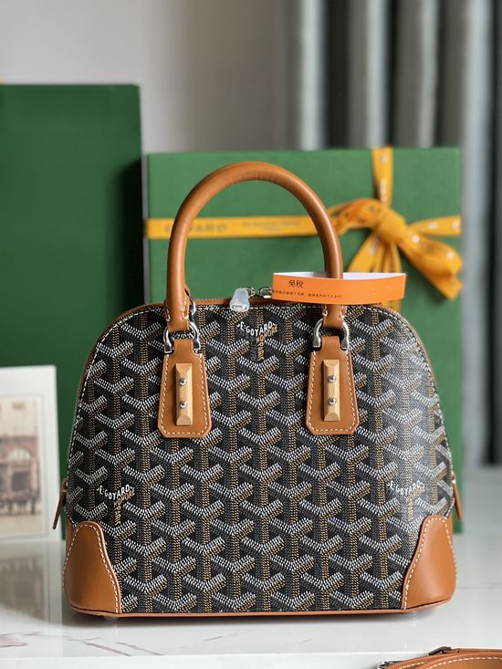 Goyard Vendome Shell Shaped Handbag 020205