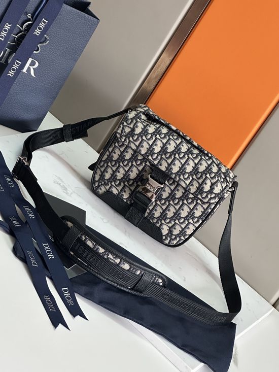 Christian Dior Explorer Oblique Jacquard Messenger Bag 93377