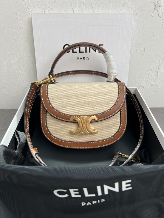 Celine Besace Triomphe Leather Handbag 10L063