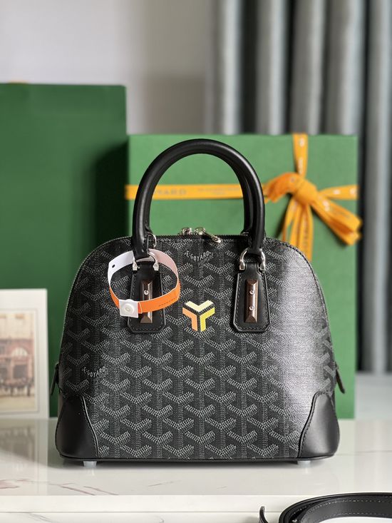 Goyard Vendome Shell Shaped Handbag 020205
