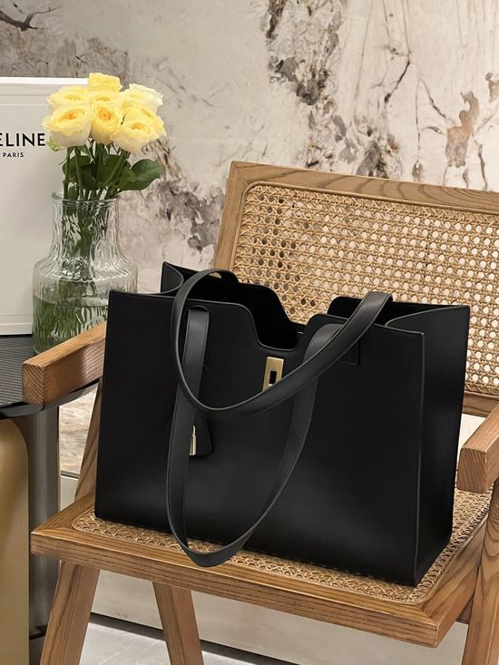 Celine Cabas 16 Series Large Tote Bag 112583