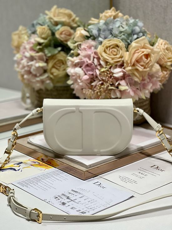 Christian Dior CD SIGNATURE White Leather Handbag 9088