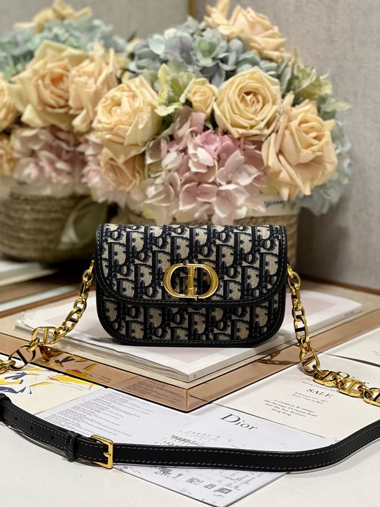 Christian Dior 30 Montaigne Avenue Flap Handbag 9261
