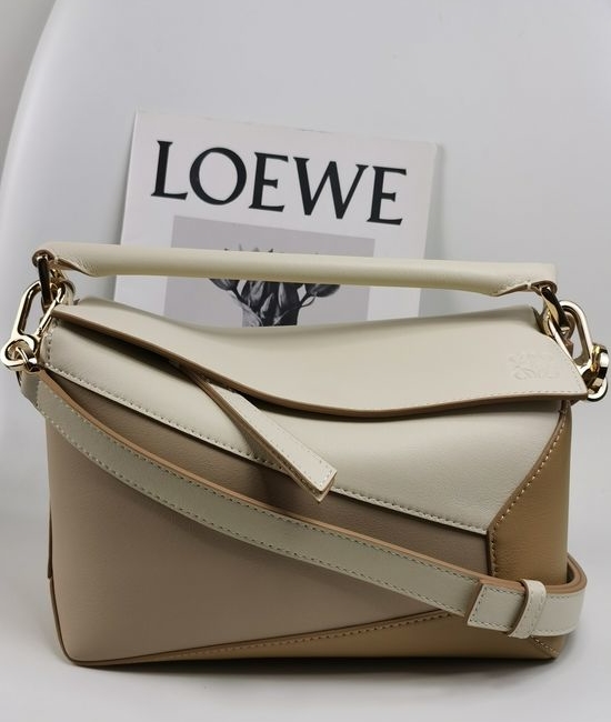 Loewe Puzzle Classic Calfskin Handbag 3001B