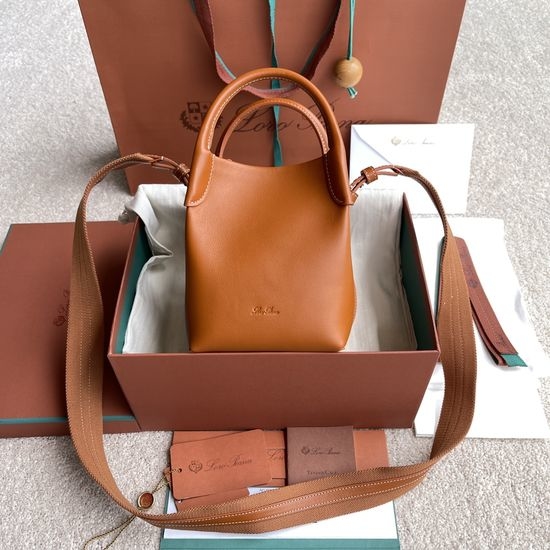 Loro Piana Extra Pocket Bale Mini Bucket Bag Warm Brown FAI 0807